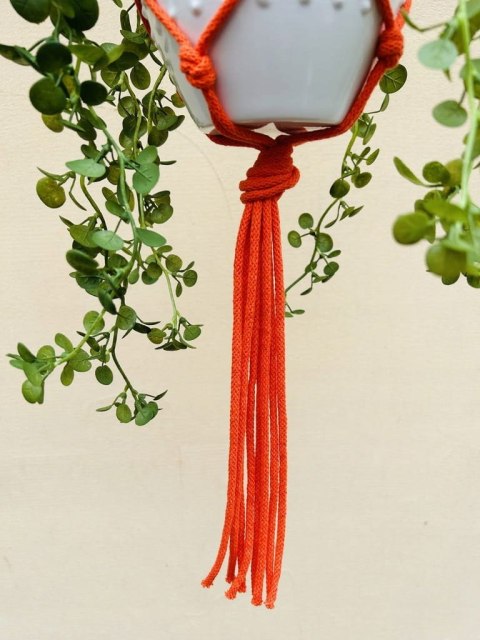 Kwietnik Wiszący na Ścianę Makrama ze Sznurka na Kwiaty BOHO Pomarańczowy Kwietnik Wiszący na Ścianę Makrama ze Sznurka na Kwiaty BOHO Pomarańczowy