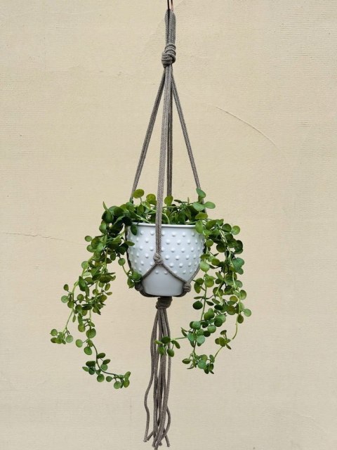Kwietnik Wiszący na Ścianę Makrama ze Sznurka na Kwiaty BOHO Ciemny Beż Kwietnik Wiszący na Ścianę Makrama ze Sznurka na Kwiaty BOHO Ciemny Beż
