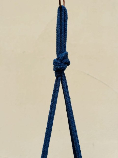 Kwietnik Wiszący na Ścianę Makrama ze Sznurka na Kwiaty Styl BOHO Jeans Kwietnik Wiszący na Ścianę Makrama ze Sznurka na Kwiaty Styl BOHO Jeans