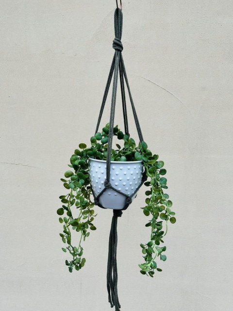 Kwietnik Wiszący na Ścianę Makrama ze Sznurka na Kwiaty Styl BOHO Khaki Kwietnik Wiszący na Ścianę Makrama ze Sznurka na Kwiaty Styl BOHO Khaki