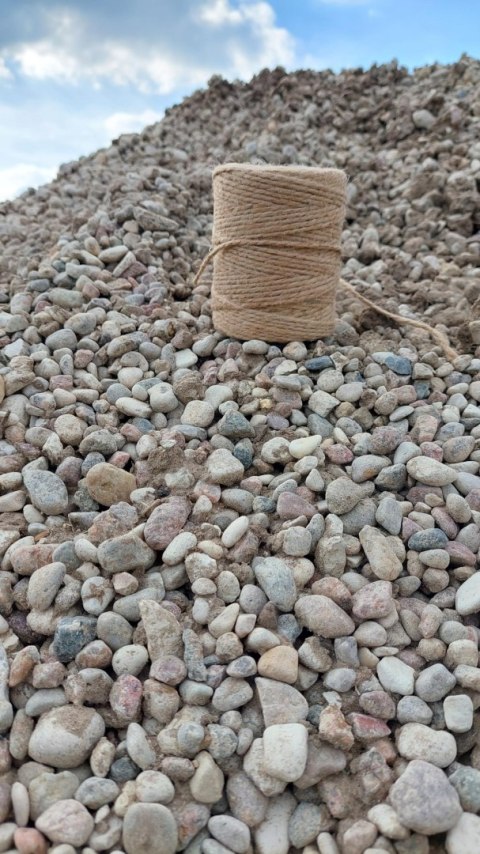 ZESTAW SZNUREK JUTOWY + DODATKI 100% JUTA 250m 2mm ZESTAW SZNUREK JUTOWY + DODATKI 100% JUTA 250m 2mm