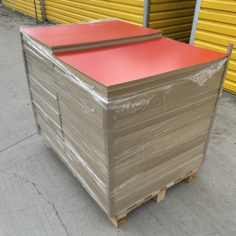 Płyta HDF 3mm 920 X 600mm Jednostronna CZERWONA Paleta 600 sztuk